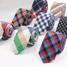Load image into Gallery viewer, Tartan Bowknots