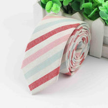 Load image into Gallery viewer, Classic Plaid Necktie