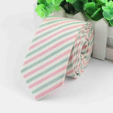 Load image into Gallery viewer, Classic Plaid Necktie