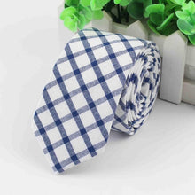 Load image into Gallery viewer, Classic Plaid Necktie