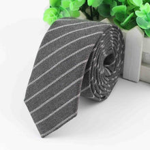 Load image into Gallery viewer, Classic Plaid Necktie