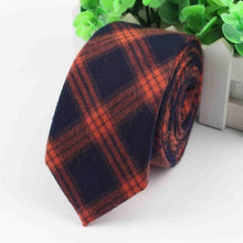 Load image into Gallery viewer, Classic Plaid Necktie
