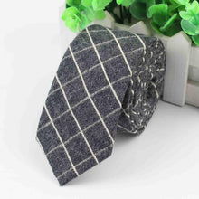Load image into Gallery viewer, Classic Plaid Necktie