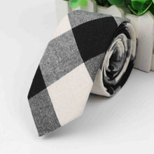 Load image into Gallery viewer, Tartan Bowknots