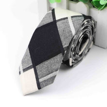 Load image into Gallery viewer, Classic Plaid Necktie